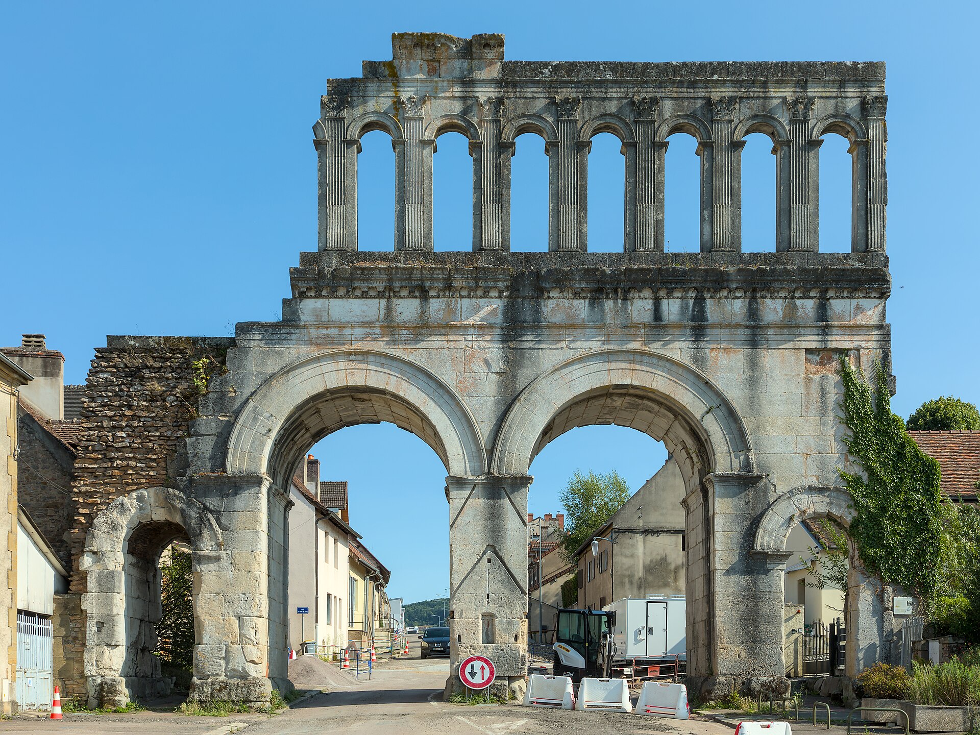 Porte d'Arroux, Autun