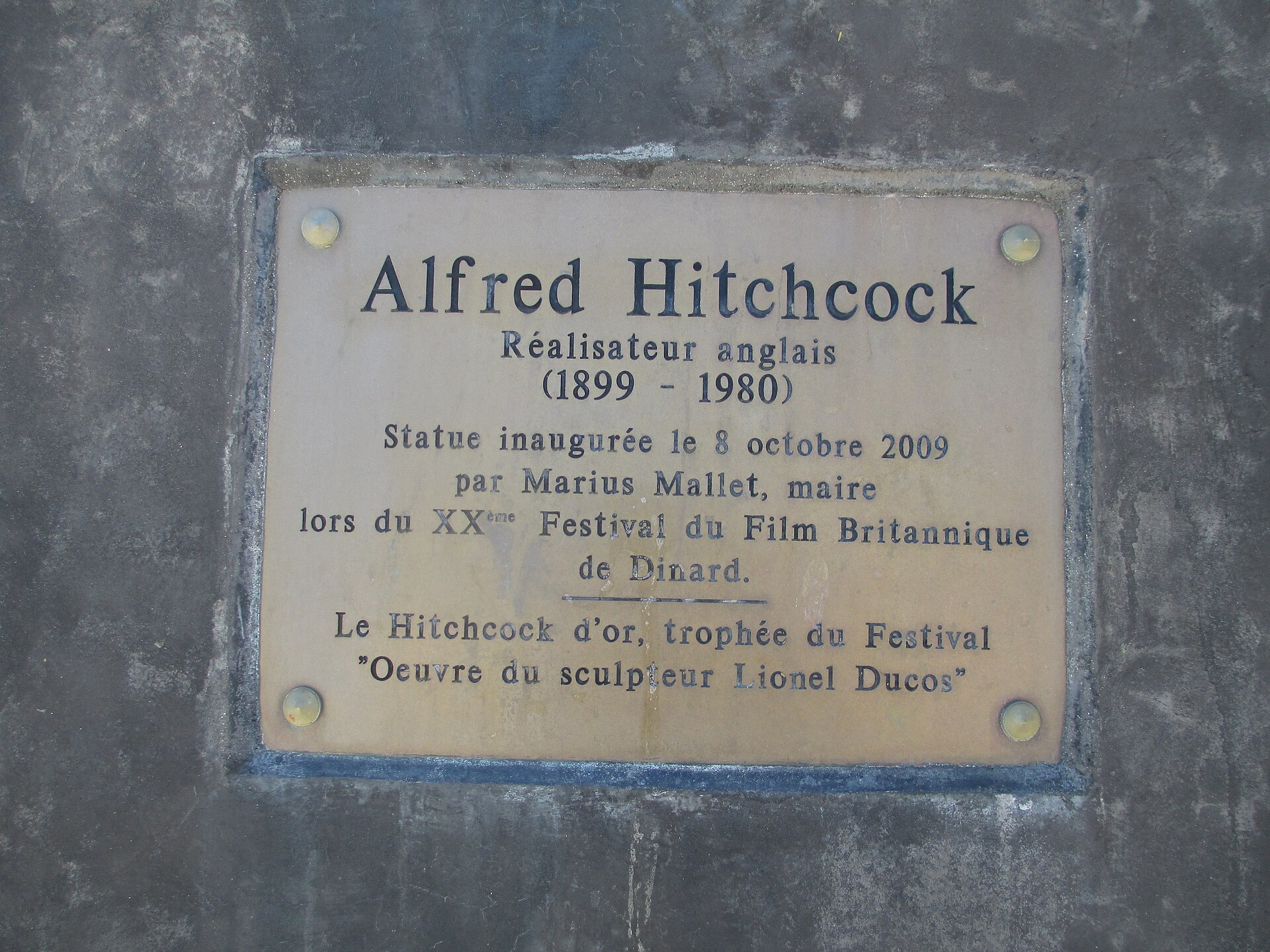 Statue d’Alfred Hitchcock, Dinard