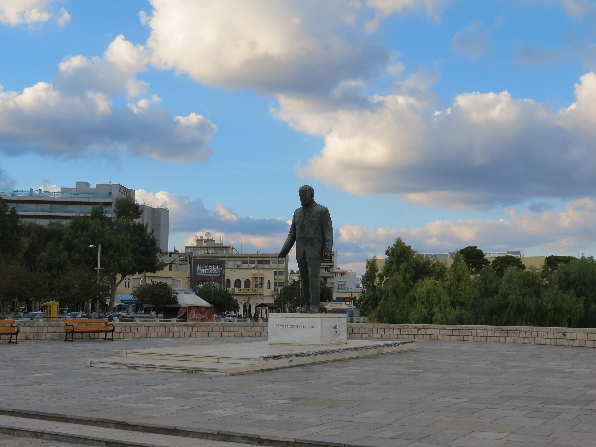 Statue of Eleftherios Venizelos, Heraklion
