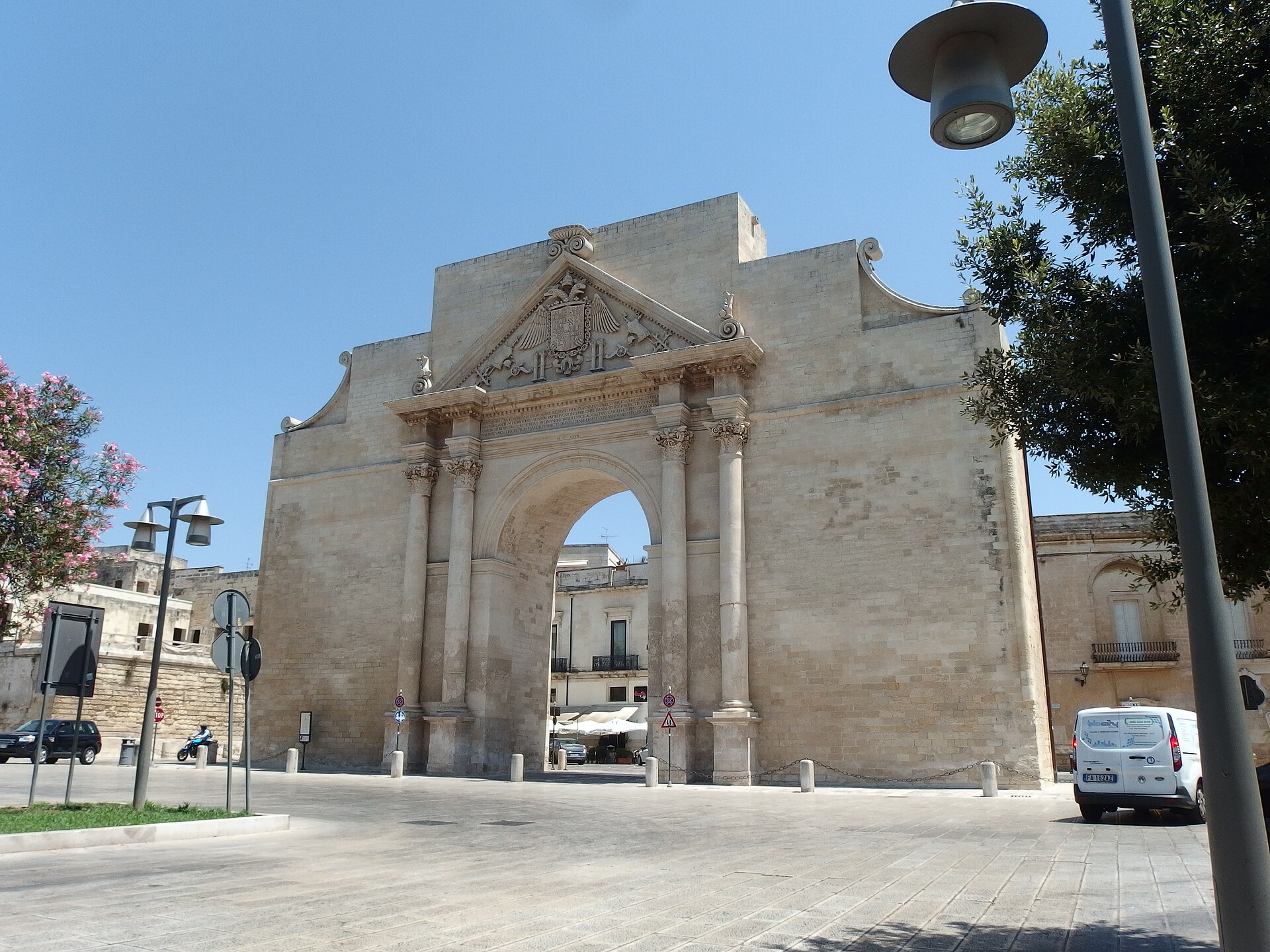 Porta Napoli, Lecce