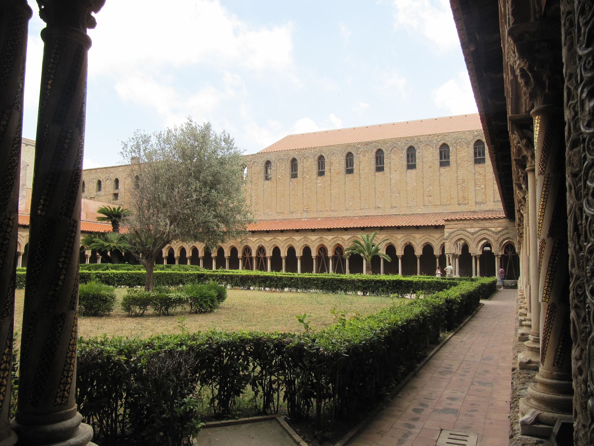 Chiostro dei Benedettini, Monreale