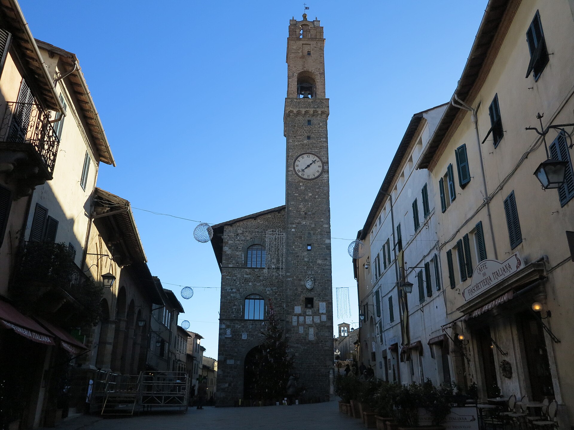 Palazzo dei Priori, Montalcino