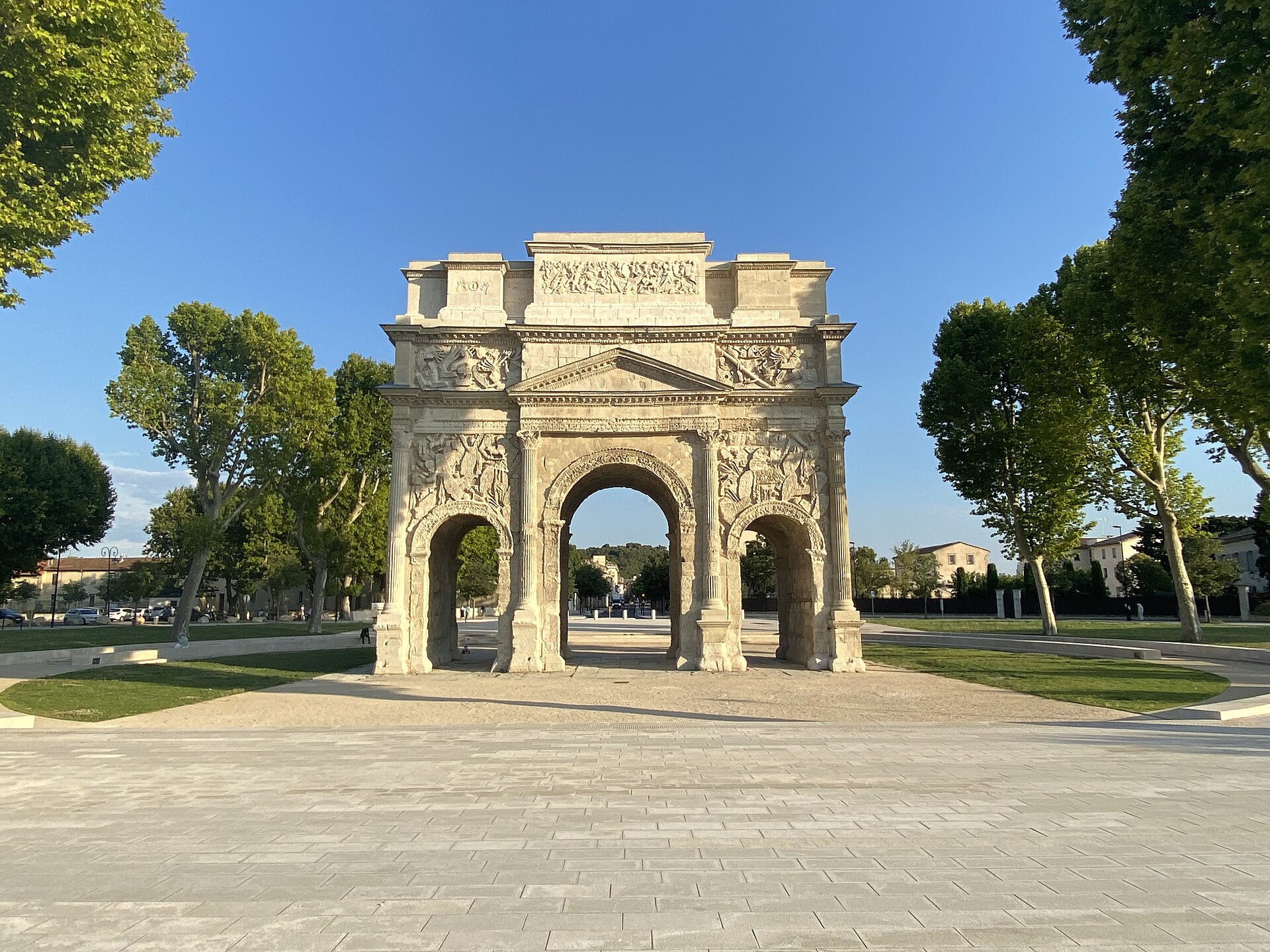 Triumphal arch, Orange