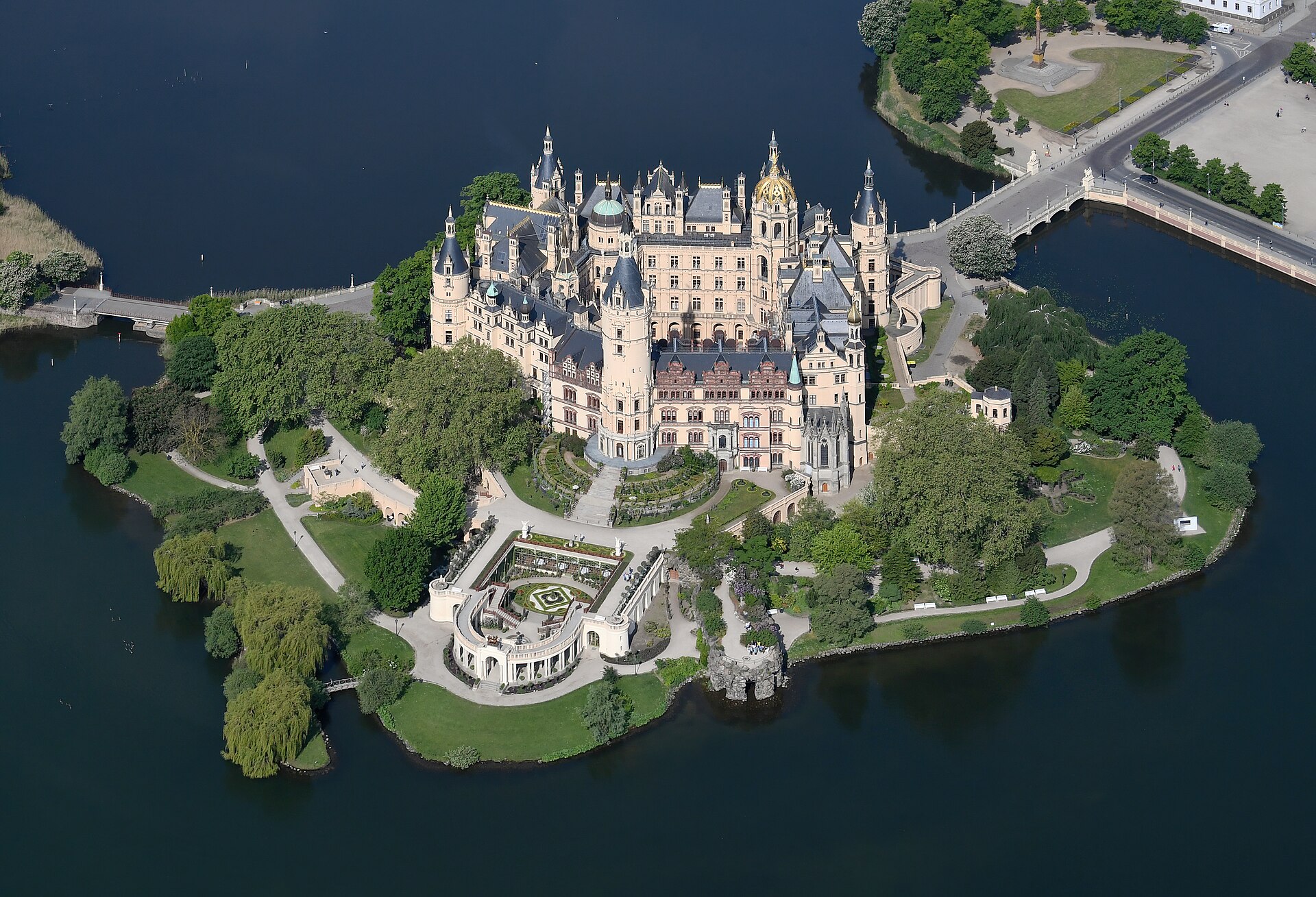 Schwerin Castle, Schwerin