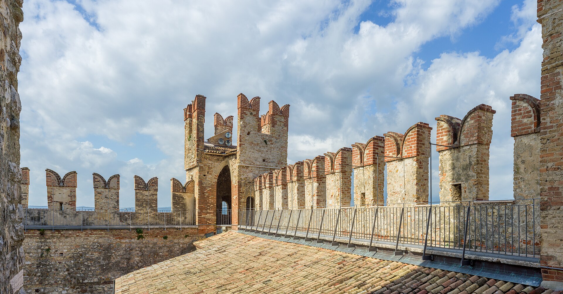 Castello Scaligero di Sirmione, Sirmione
