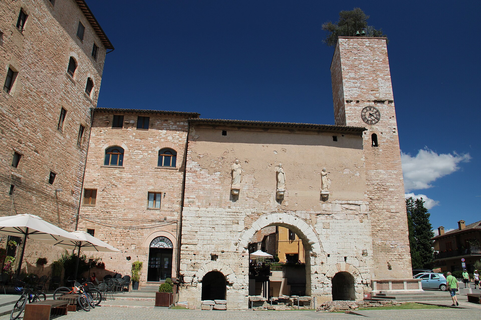 Porta Consolare, Spello