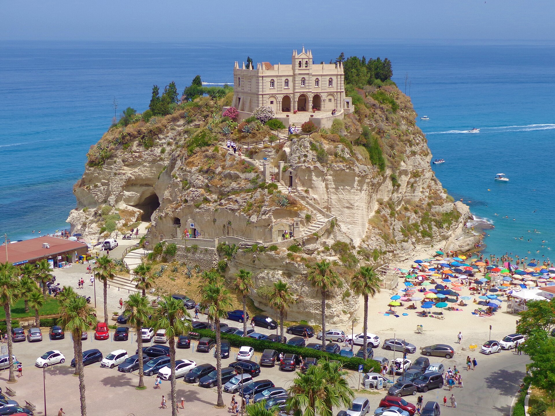 Santuario di Santa Maria dell'Isola di Tropea, Tropea
